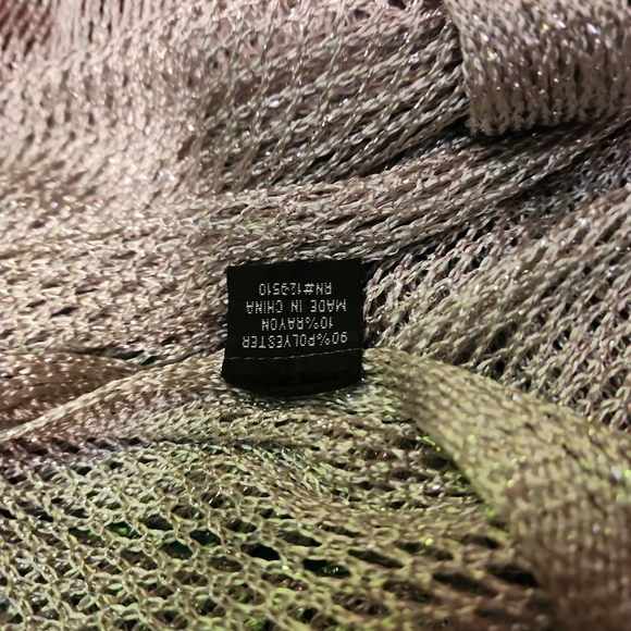 Elegant Vintage Silver Fishnet Women's Shawl - Picture 13 of 13